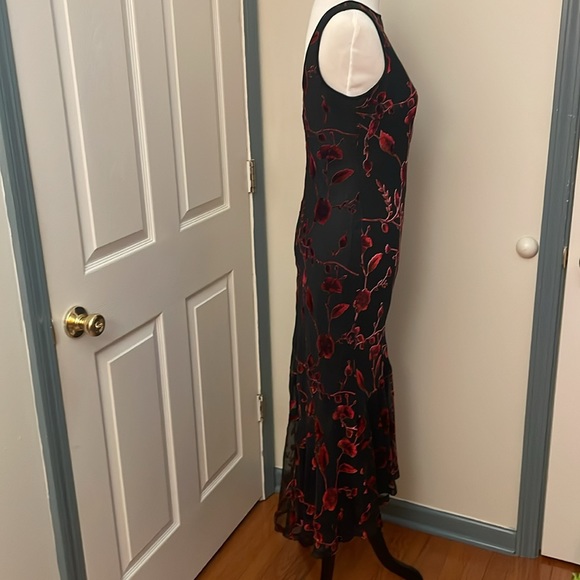 Dress - Picture 4 of 5
